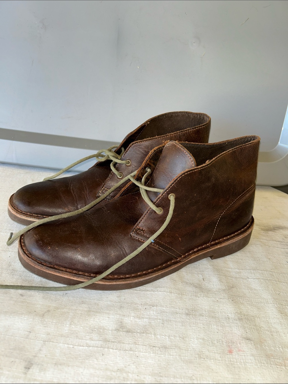 CLARKS Men's Brown Leather Chukka Boots